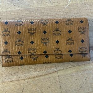 MCM Tri Fold Wallet (Cognac)